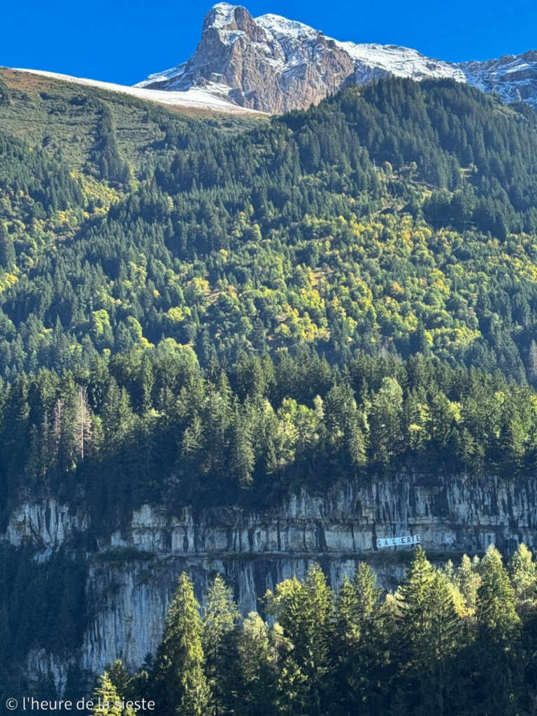 Randonnée famille, Galerie Défago à Champéry