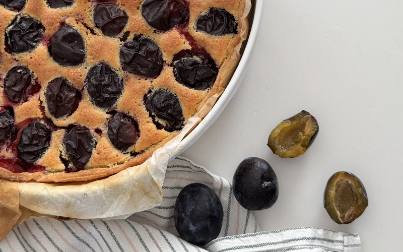 Tarte aux prunes express pour le goûter d'automne