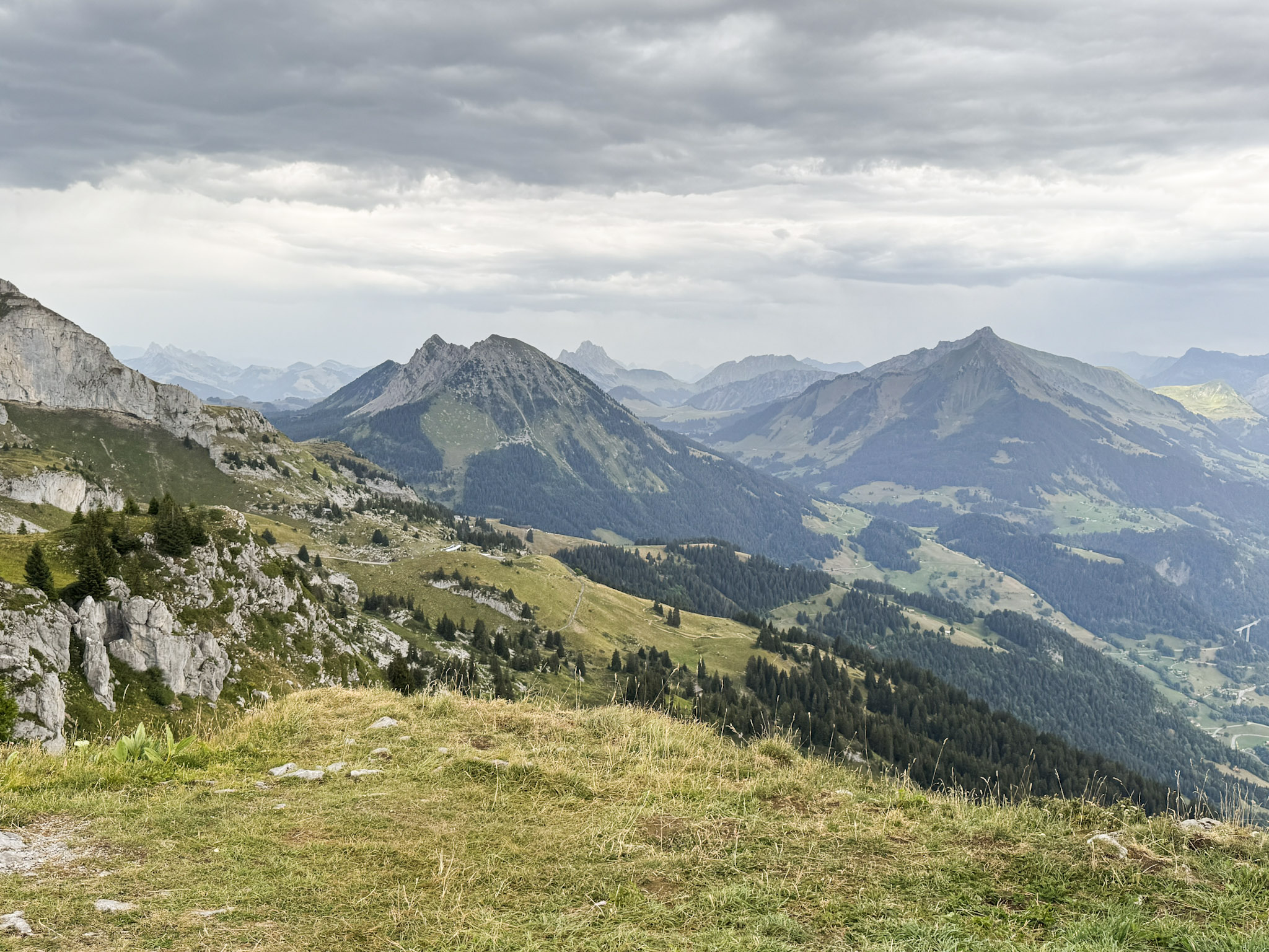 Leysin en famille, une journée en montagne en été