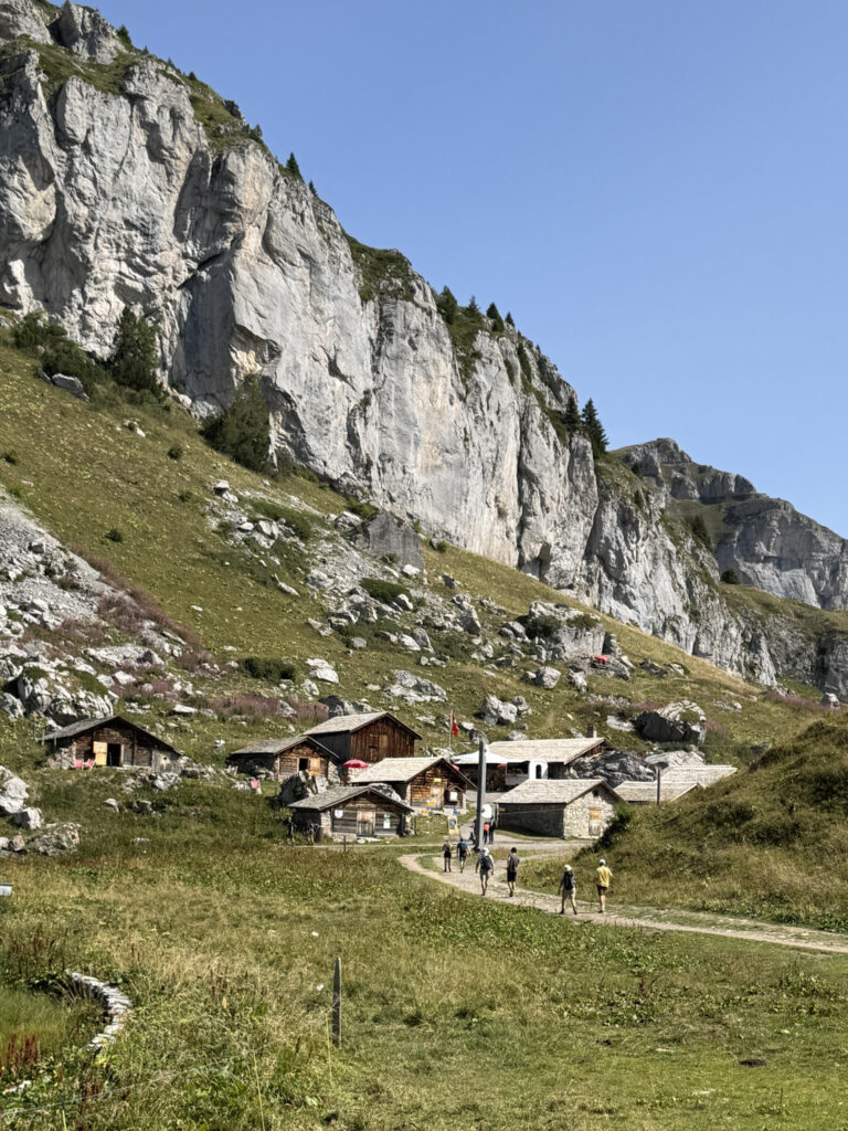 Lac d'Aï au pied de la Tour d'Aï