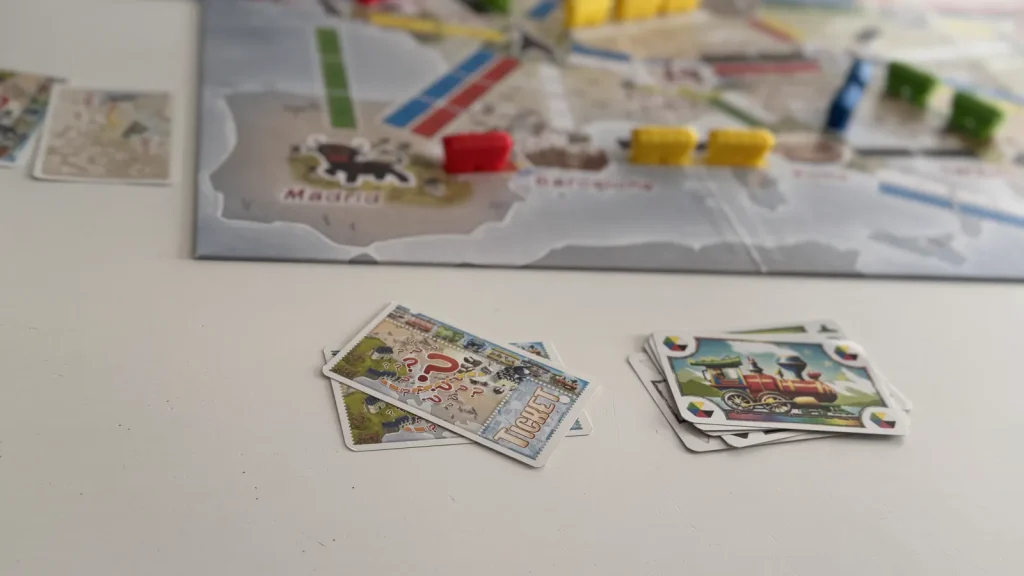 Plateau et cartes du jeu Les Aventuriers du Rail : Mon Premier Voyage Europe