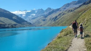 Lac et barrage de Moiry